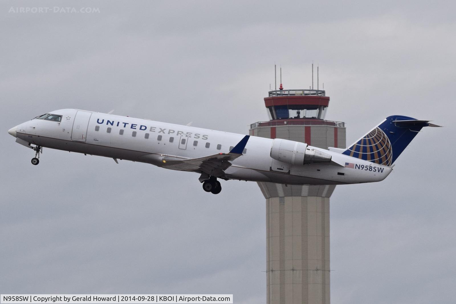 N958SW, 2003 Bombardier CRJ-200LR (CL-600-2B19) C/N 7833, Departing RWY 10L.