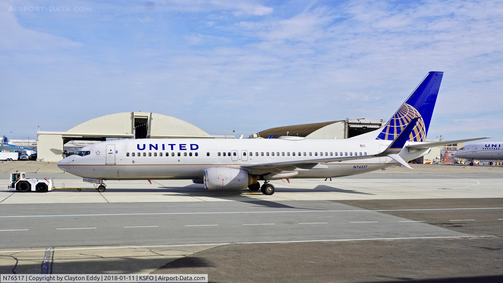 N76517, 2008 Boeing 737-824 C/N 31628, SFO 2018.