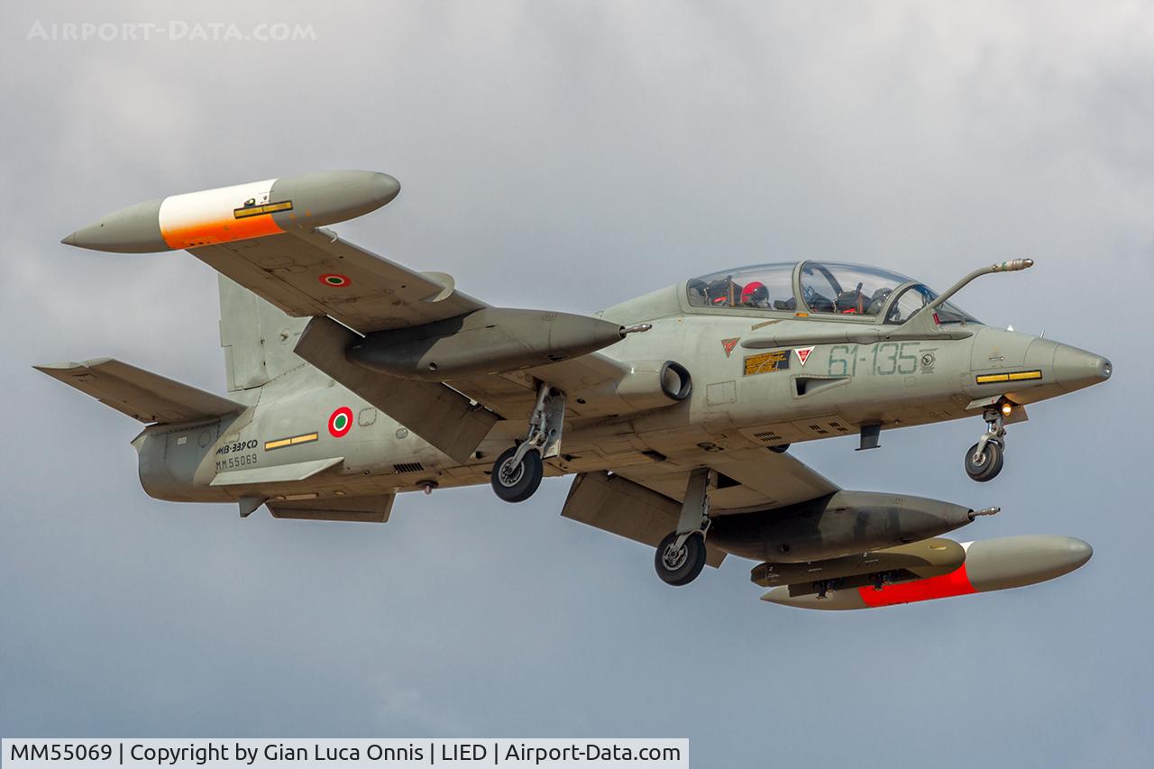 MM55069, Aermacchi MB-339CD C/N 6871/201/CD008, LANDING