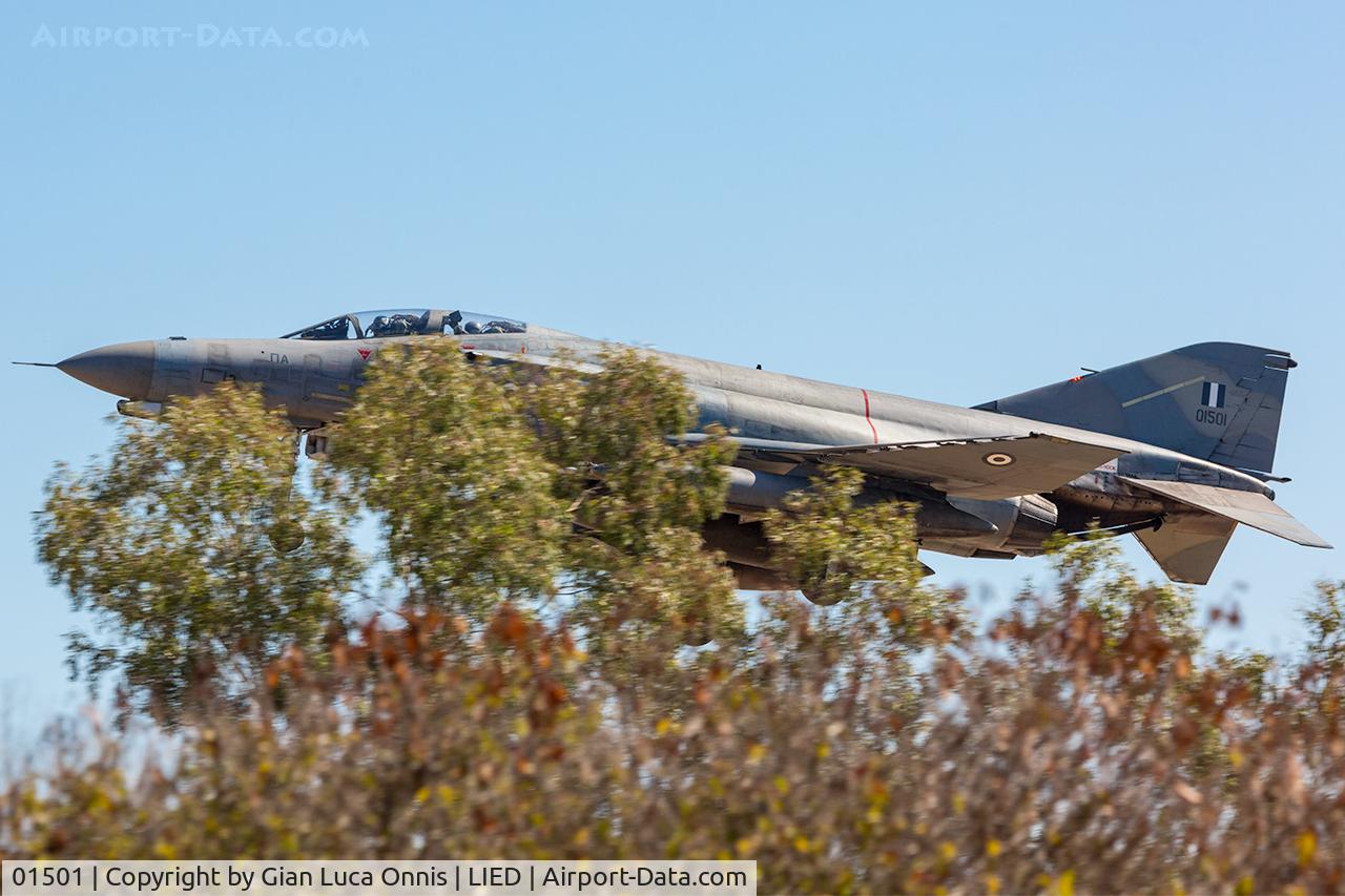 01501, 1974 McDonnell Douglas F-4E AUP Phantom II C/N 4443, LOW LANDING