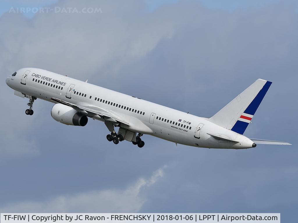 TF-FIW, 1990 Boeing 757-27B/ER C/N 24838, TACV Cabo Verde Airlines VR601 to Espargos (SID)