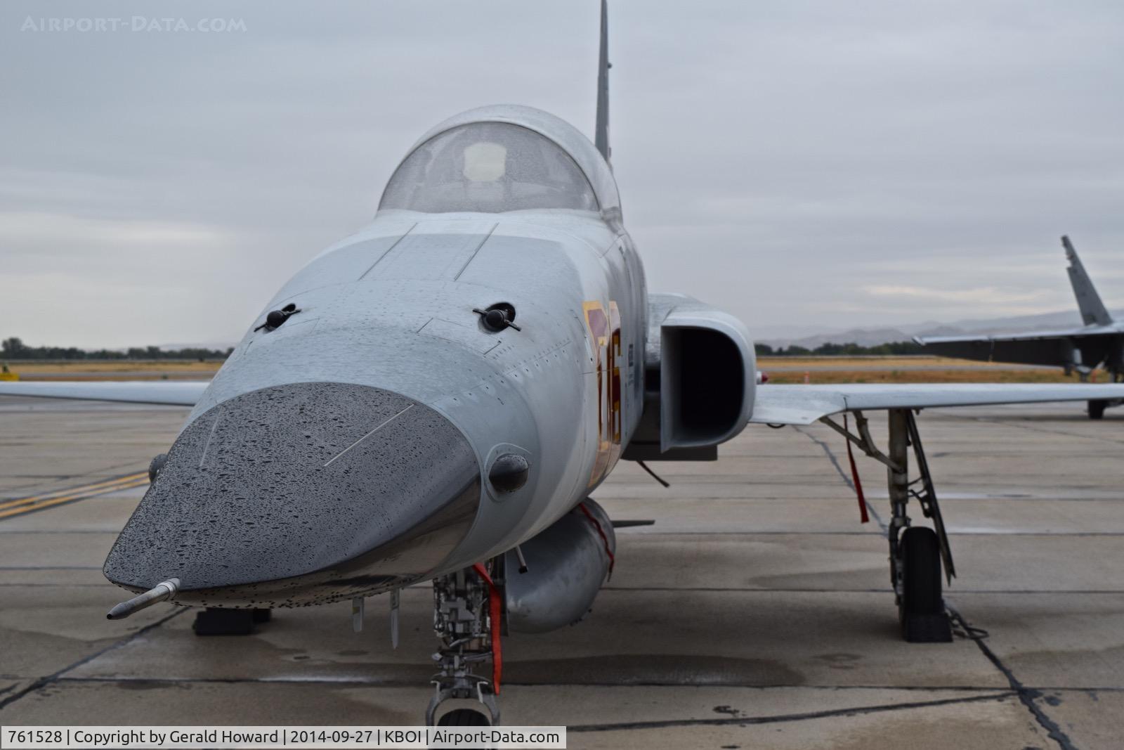 761528, Northrop F-5N Tiger II C/N L.1003, Parked on the south GA ramp. VFC-13  “Saints”, NAS Fallon, NV