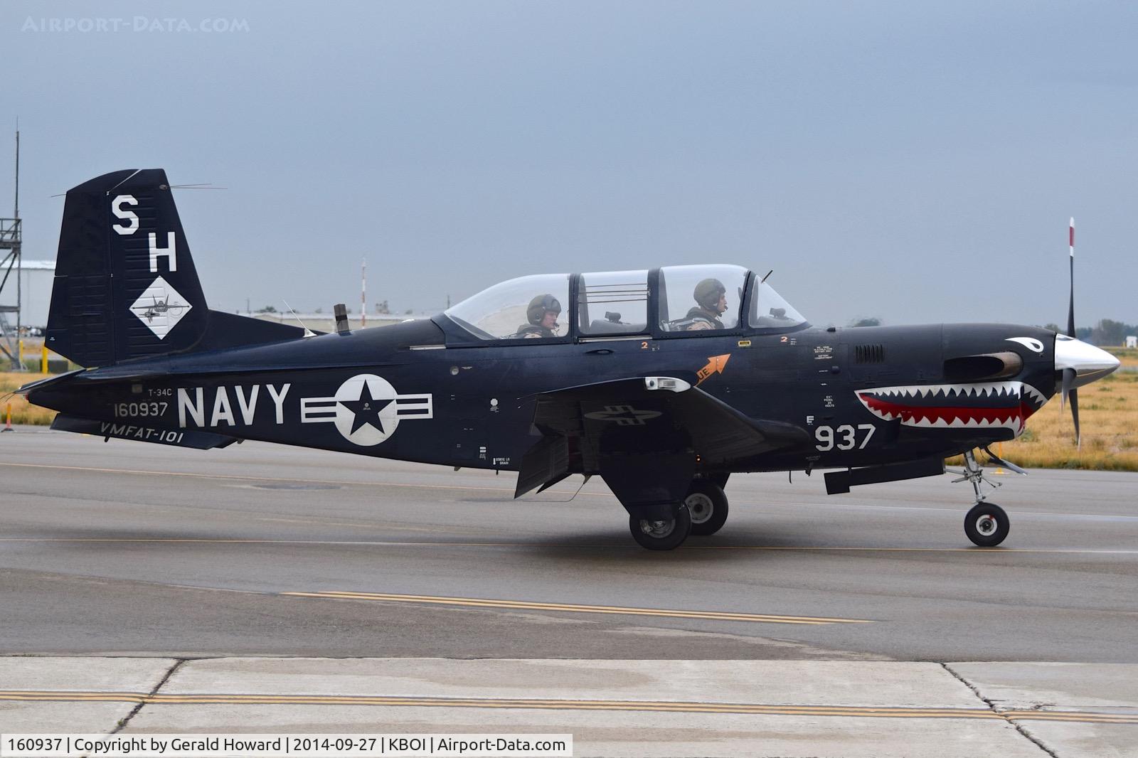 160937, Beech T-34C Turbo Mentor C/N GL-123, Taxiing to RWY 28L.  VMFAT-101 