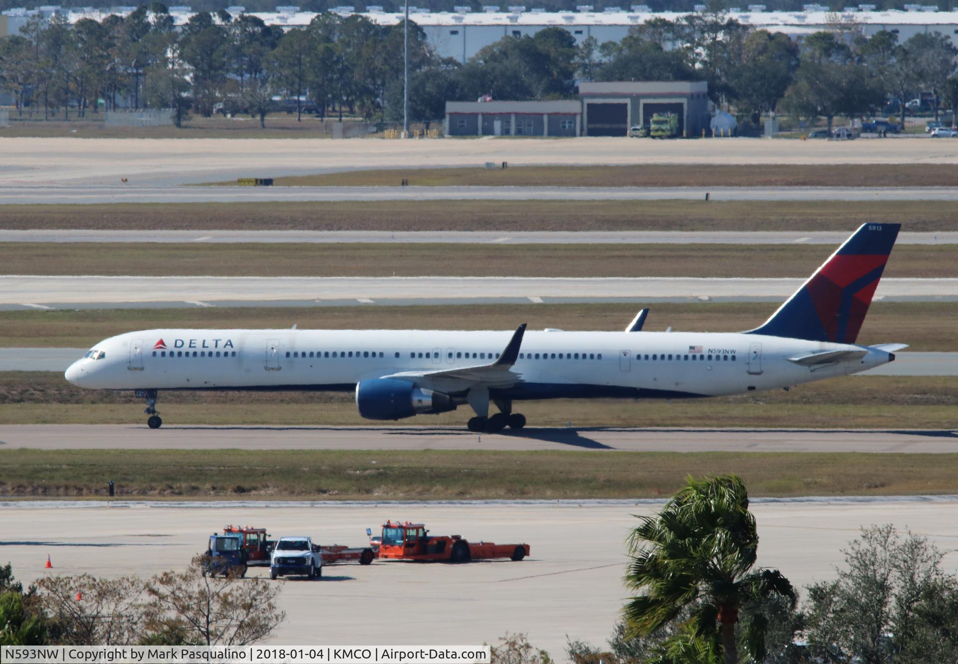 N593NW, 2003 Boeing 757-351 C/N 32993, Boeing 757-300