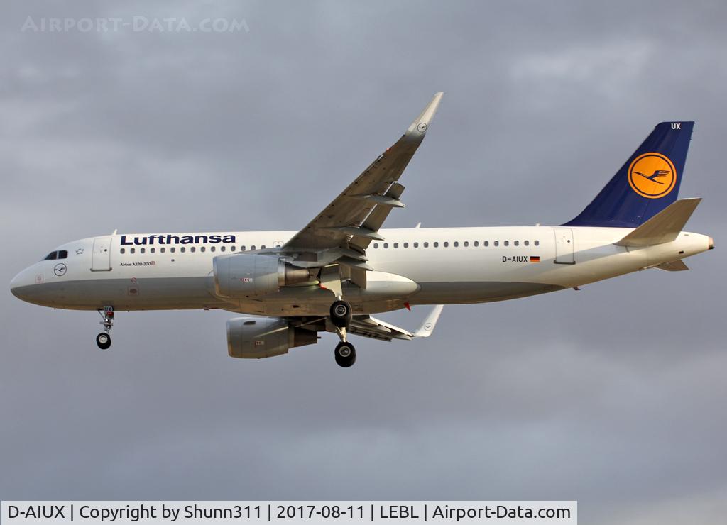 D-AIUX, 2016 Airbus A320-214 C/N 7256, Landing rwy 25R