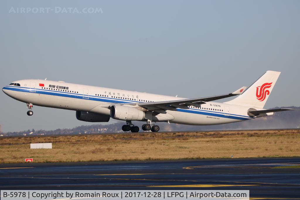 B-5978, 2015 Airbus A330-343 C/N 1673, Taxiing