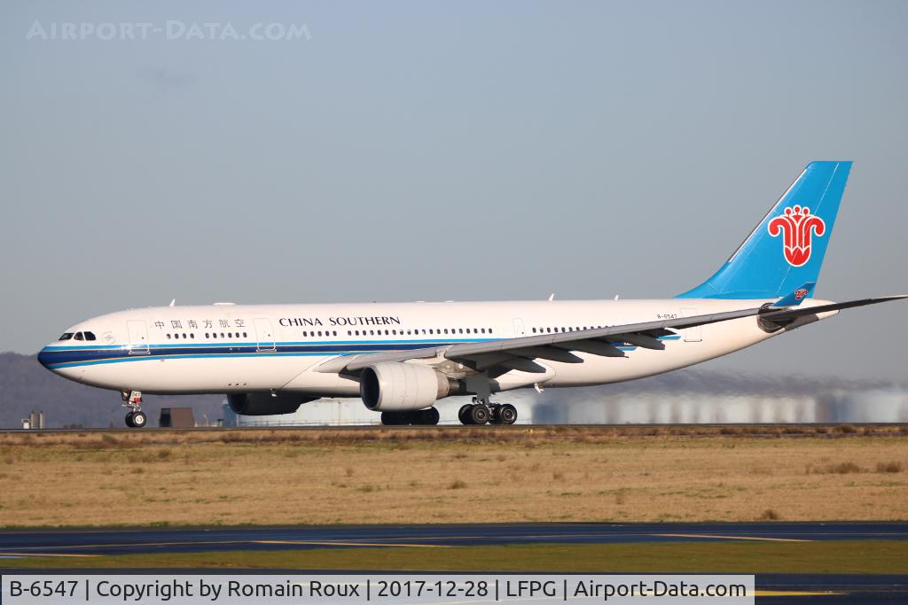 B-6547, 2012 Airbus A330-223 C/N 1309, Taxiing