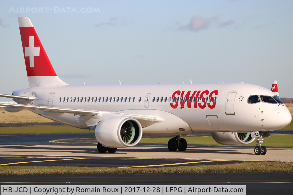 HB-JCD, 2017 Bombardier CSeries CS300 (BD-500-1A11) C/N 55013, Taxiing