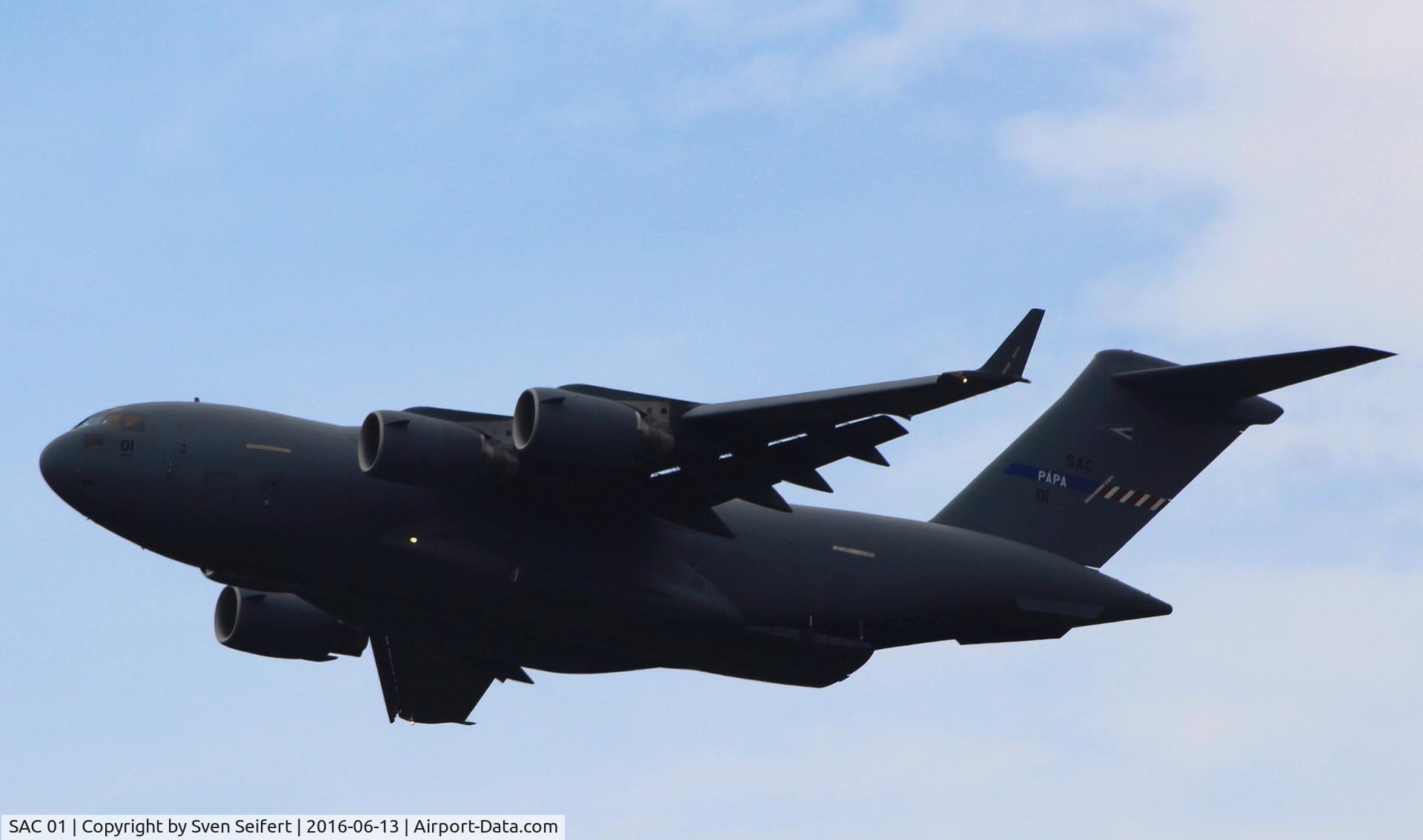 SAC 01, 2008 Boeing C-17A Globemaster III C/N F-207, Airdrops April 2016 at Hohenfels Training Area