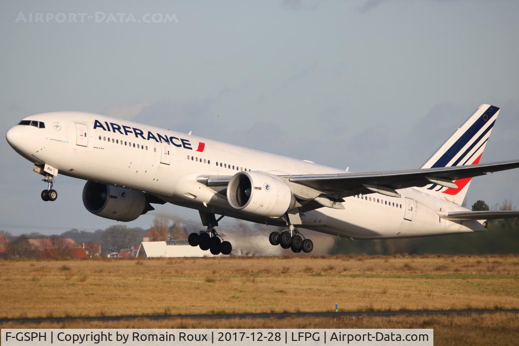 F-GSPH, 1999 Boeing 777-228/ER C/N 28675, Take off