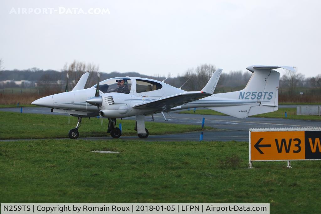 N259TS, Diamond DA-42 Twin Star C/N 42.153, Taxiing