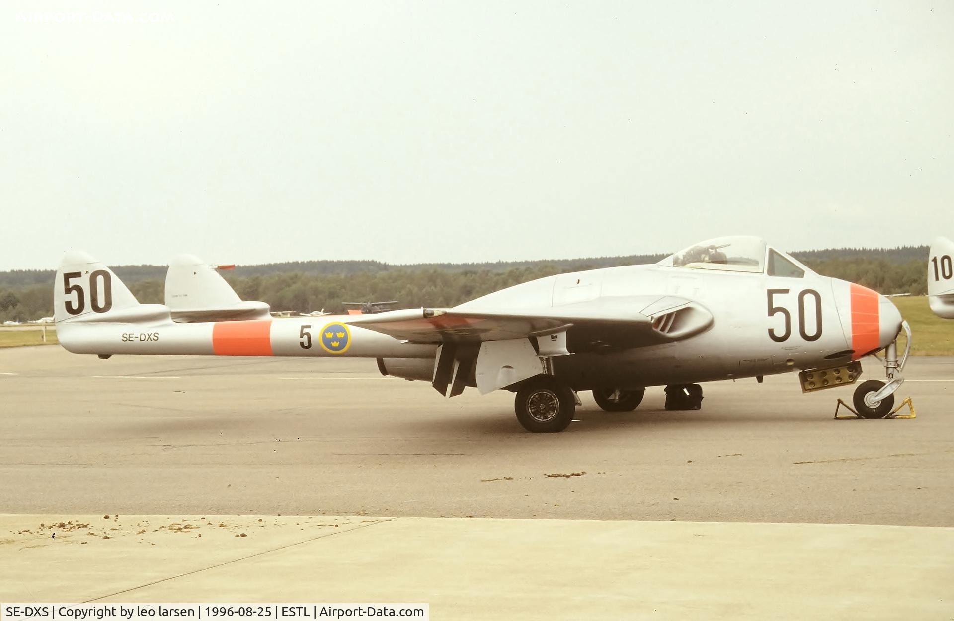 SE-DXS, 1952 De Havilland (FFA) DH-100 Vampire FB6 C/N 705, Ljungbyhed Air Base F.5 Sweden 25.8.1996