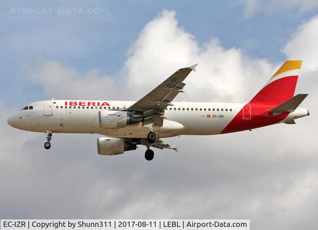 EC-IZR, 2004 Airbus A320-214 C/N 2242, Landing rwy 25R... was in One World c/s