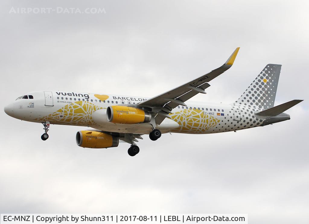 EC-MNZ, 2016 Airbus A320-232 C/N 7351, Landing rwy 25R in special Barcelona c/s