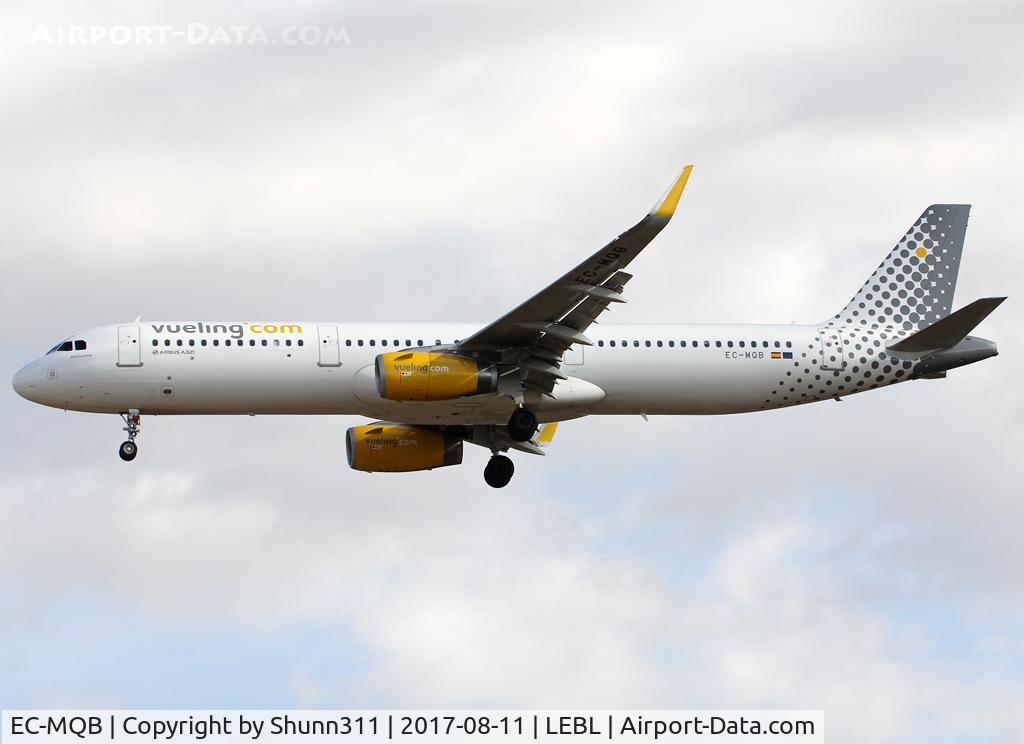 EC-MQB, 2017 Airbus A321-231 C/N 7599, Landing rwy 25R
