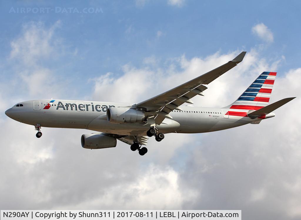 N290AY, 2013 Airbus A330-243 C/N 1480, Landing rwy 25R