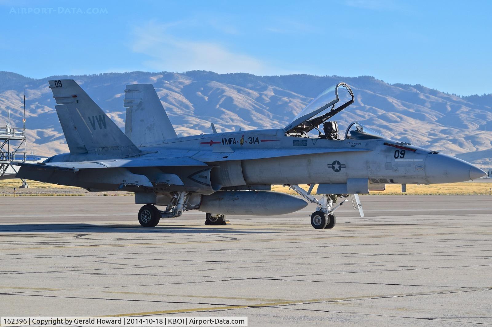 162396, McDonnell Douglas F/A-18A Hornet C/N 0220, Parked on the sought GA ramp.   VMFA-314 