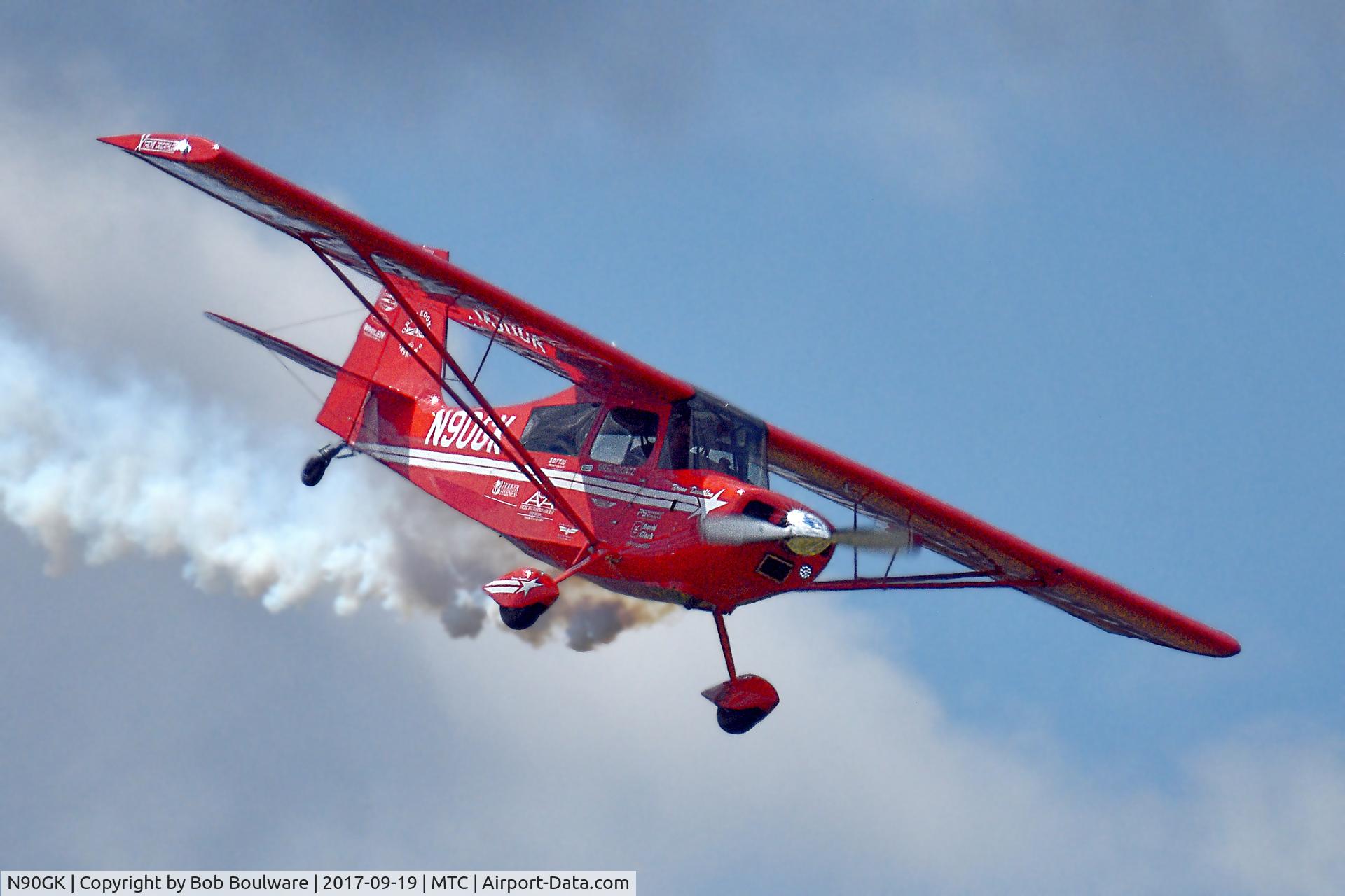 N90GK, American Champion 8KCAB Decathlon C/N 1092-2009, Selfridge Air Show September 19, 2017