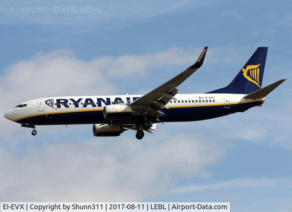 EI-EVX, 2012 Boeing 737-8AS C/N 40317, Landing rwy 25R