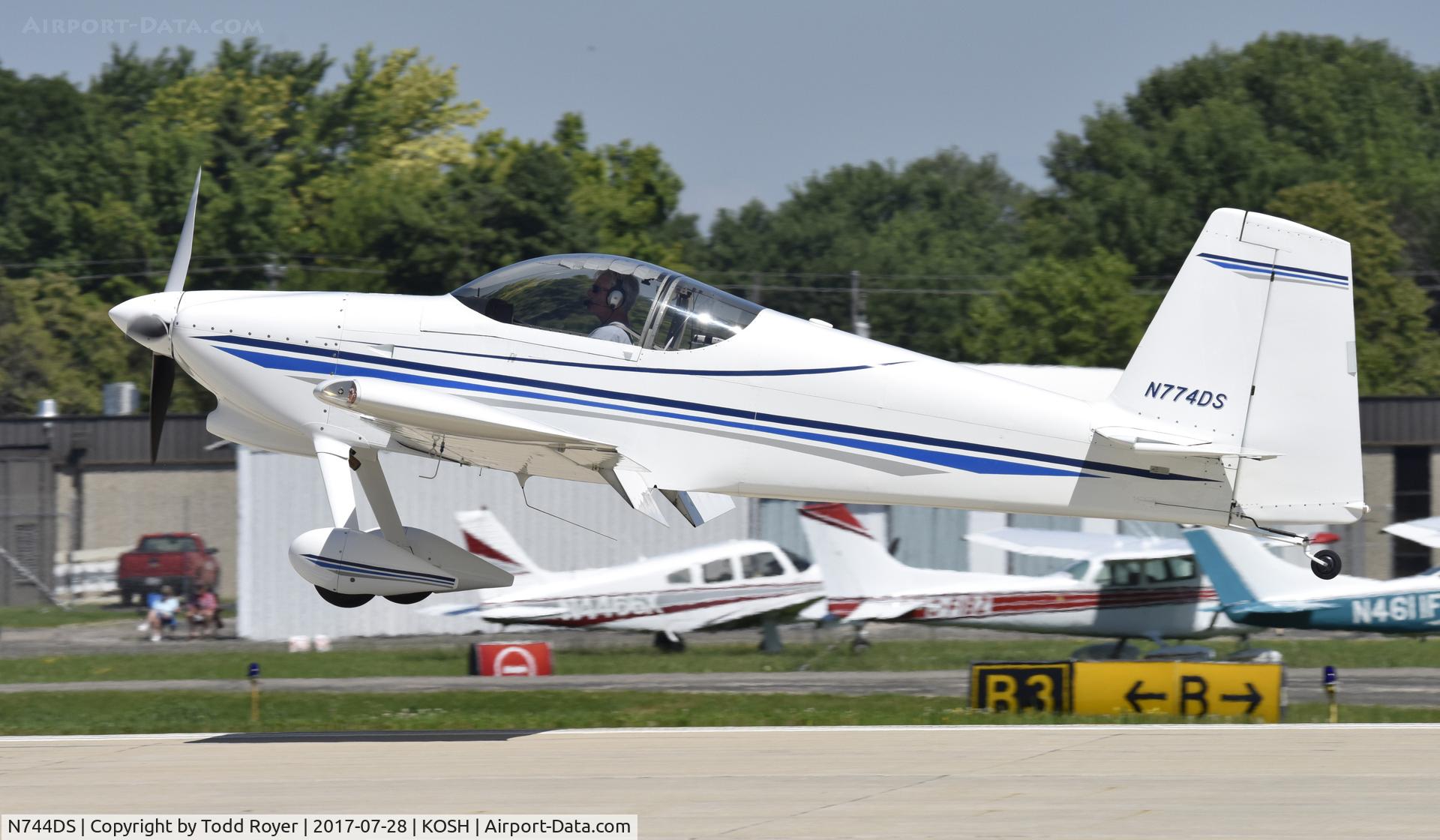 N744DS, 2004 Vans RV-7 C/N 70107, Airventure 2017