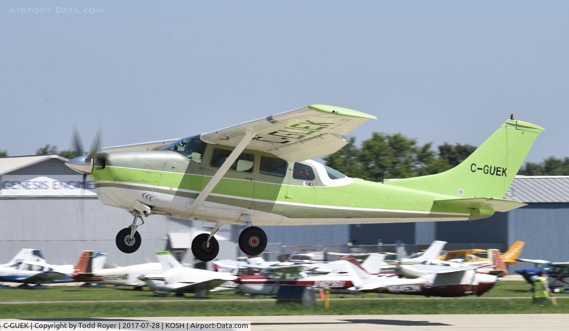 C-GUEK, Cessna P206D Super Skylane C/N P2060564, Airventure 2017