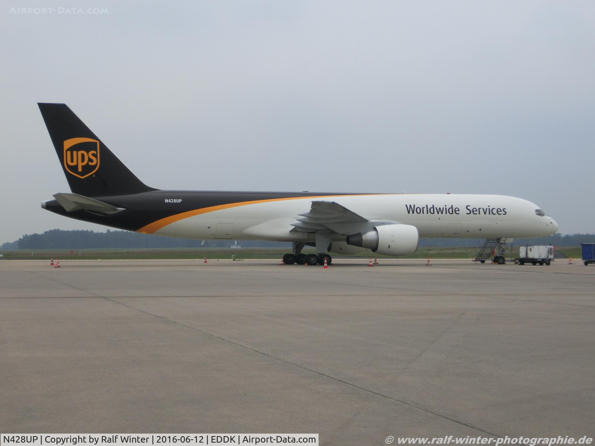 N428UP, 1992 Boeing 757-24APF C/N 25459, Boeing 757-24APF - 5X UPS United Parcel Service - 25459 - N428UP - 12.06.2016 - CGN