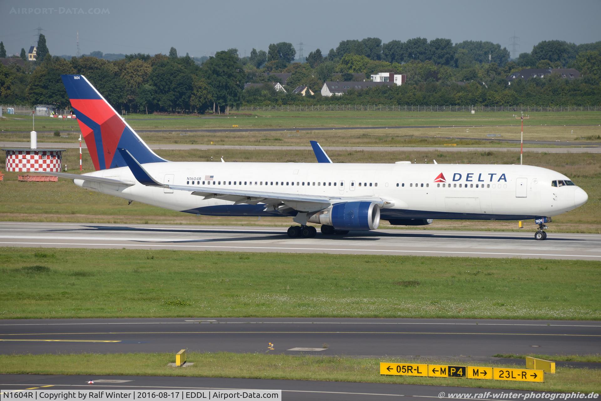 N1604R, 1999 Boeing 767-332 C/N 30180, Boeing 767-332ER - DAL DL Delta Air Lines - 30180 - N1604R - 17.08.2016 - DUS