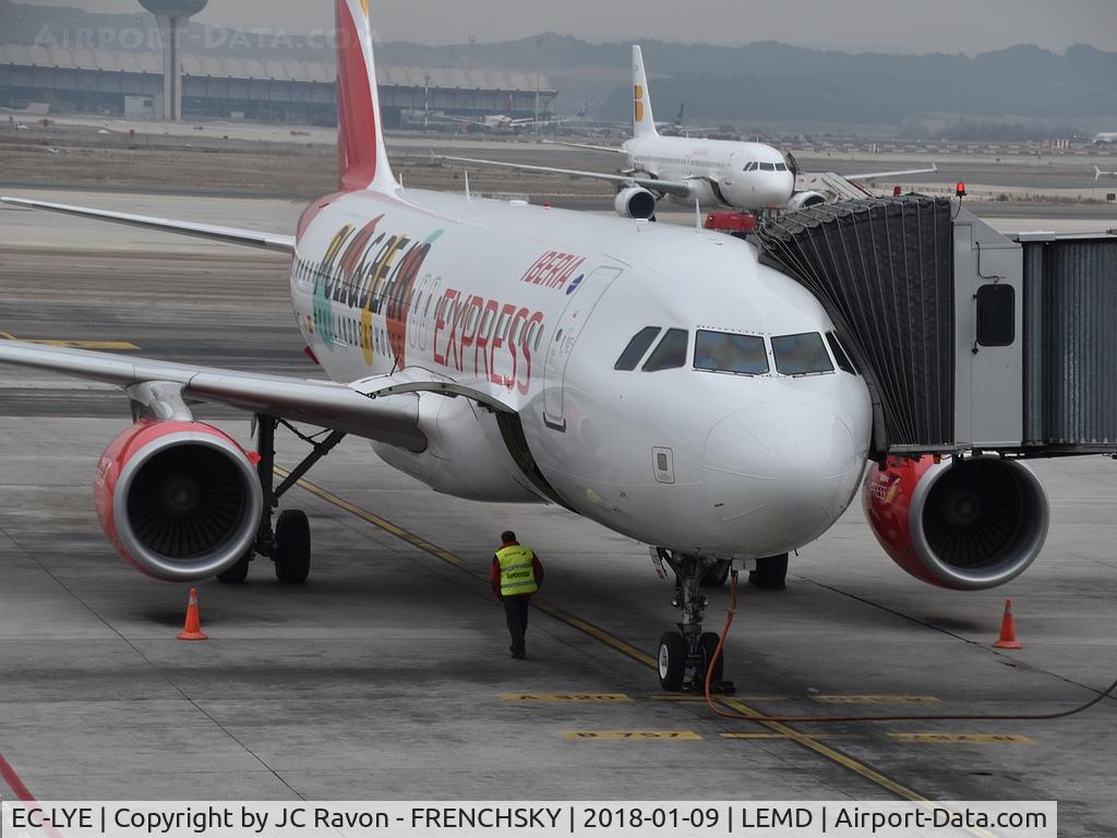 EC-LYE, 2013 Airbus A320-216 C/N 5729, Iberia Express (Pull & Bear House Livery) to Tenerife (TFN)