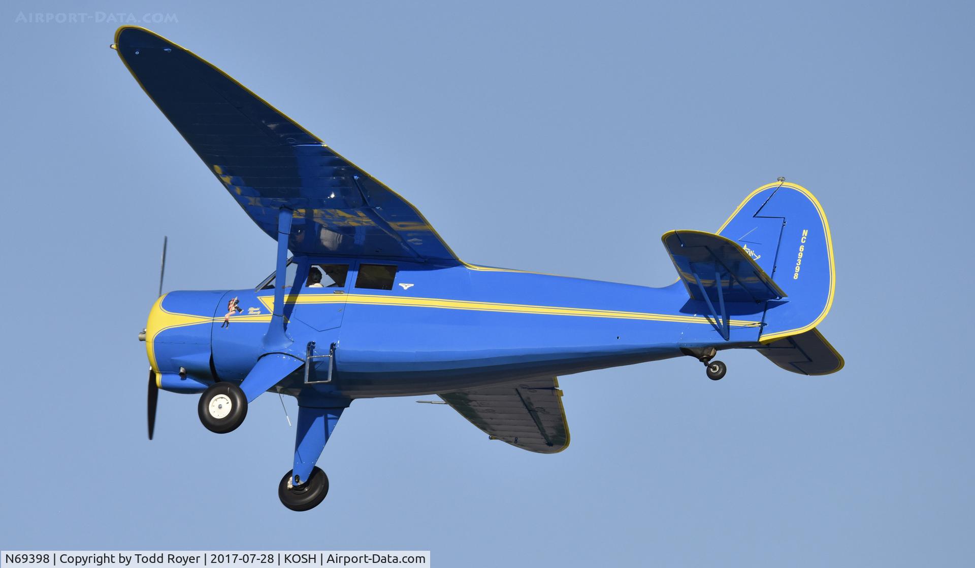 N69398, 1944 Stinson V77 Reliant C/N 77-293, Airventure 2017