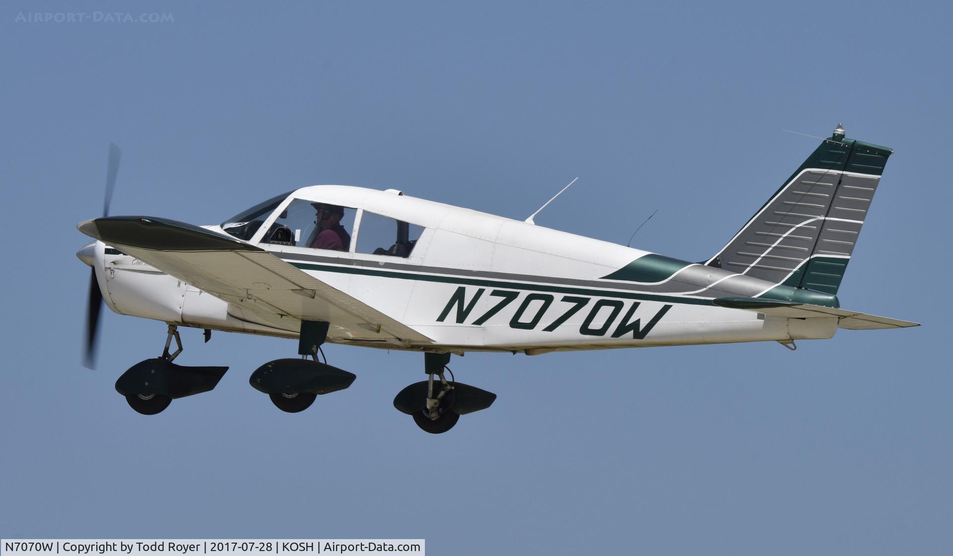 N7070W, 1962 Piper PA-28-180 Cherokee C/N 28-849, Airventure 2017