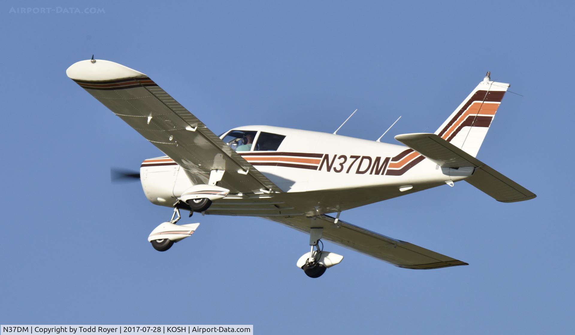 N37DM, 1968 Piper PA-28-140 Cherokee C/N 28-25245, Airventure 2017