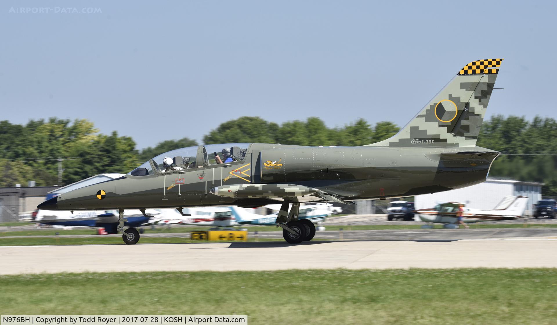 N976BH, 1976 Aero L-39C Albatros C/N 63 06 41, Airventure 2017