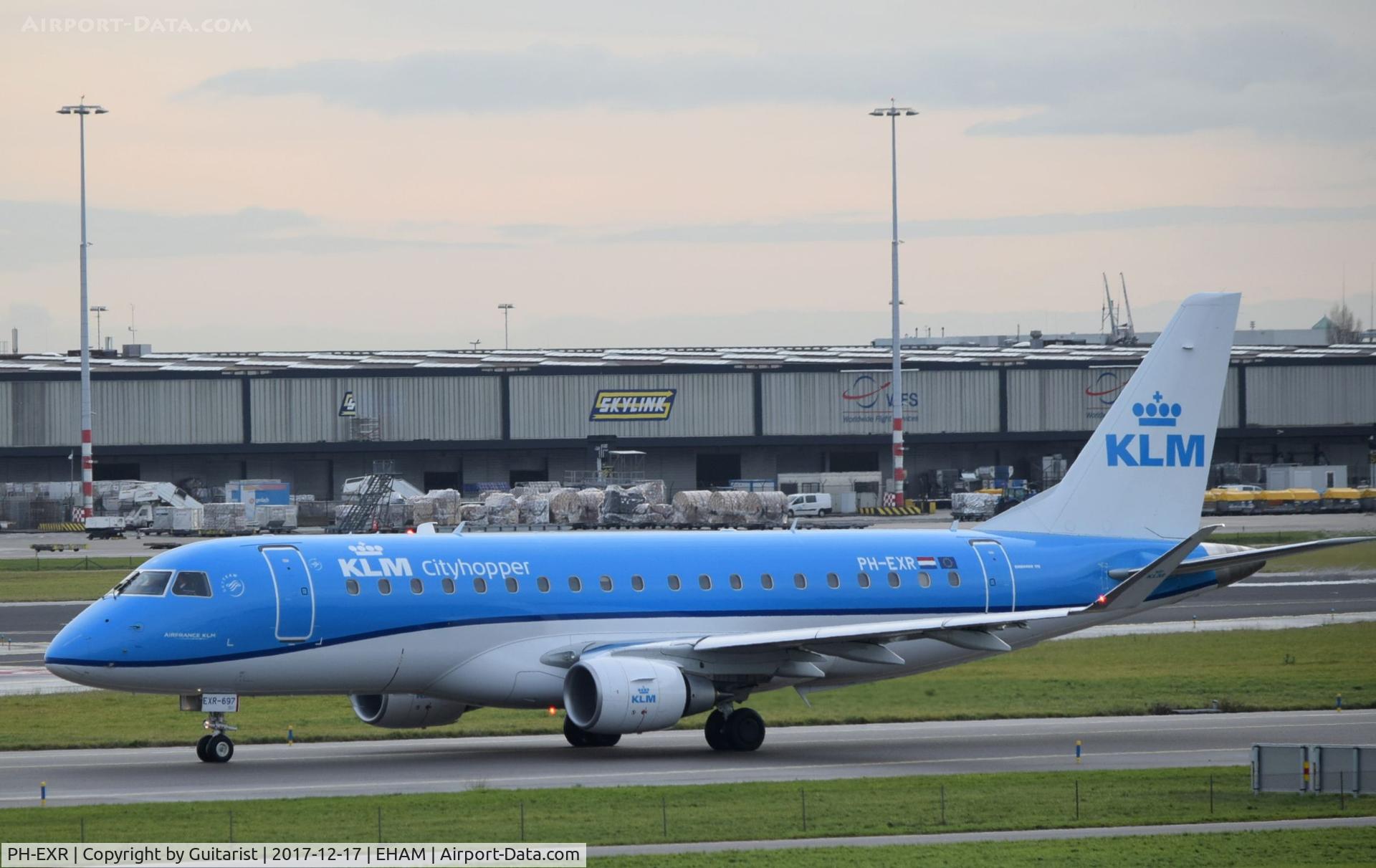 PH-EXR, 2017 Embraer 175STD (ERJ-170-200STD) C/N 17000697, At Amsterdam