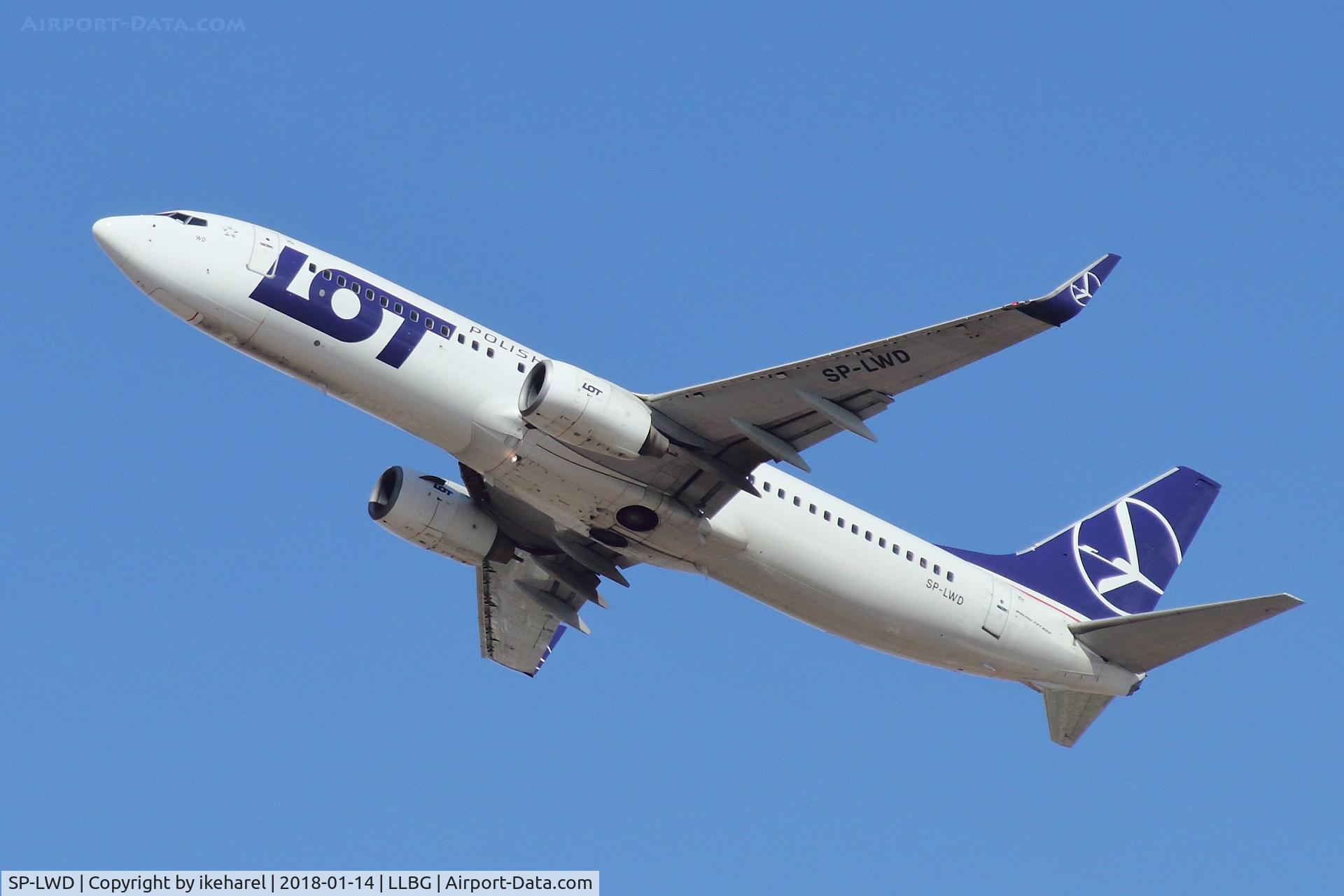 SP-LWD, 2005 Boeing 737-89P C/N 32802, Flight to Warsaw, approx. duration 3h32m .