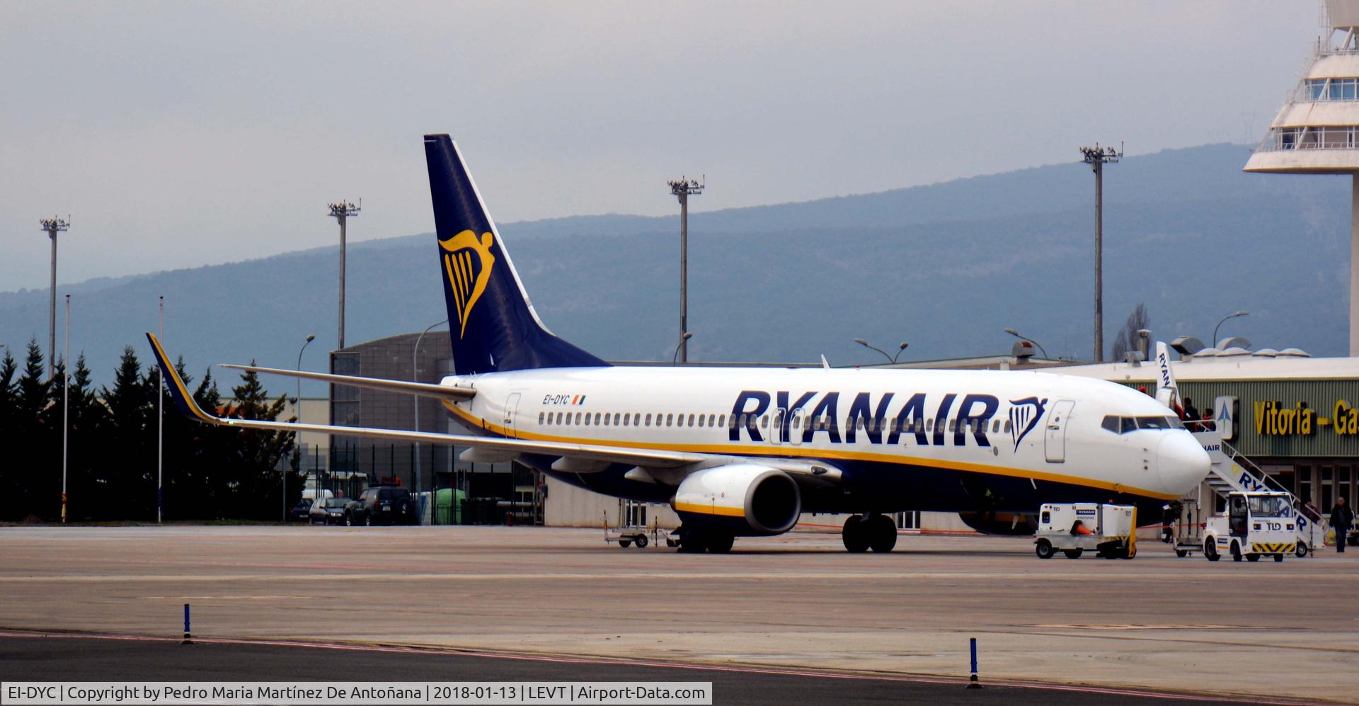 EI-DYC, 2008 Boeing 737-8AS C/N 36567, Foronda - Vitoria-Gasteiz - España