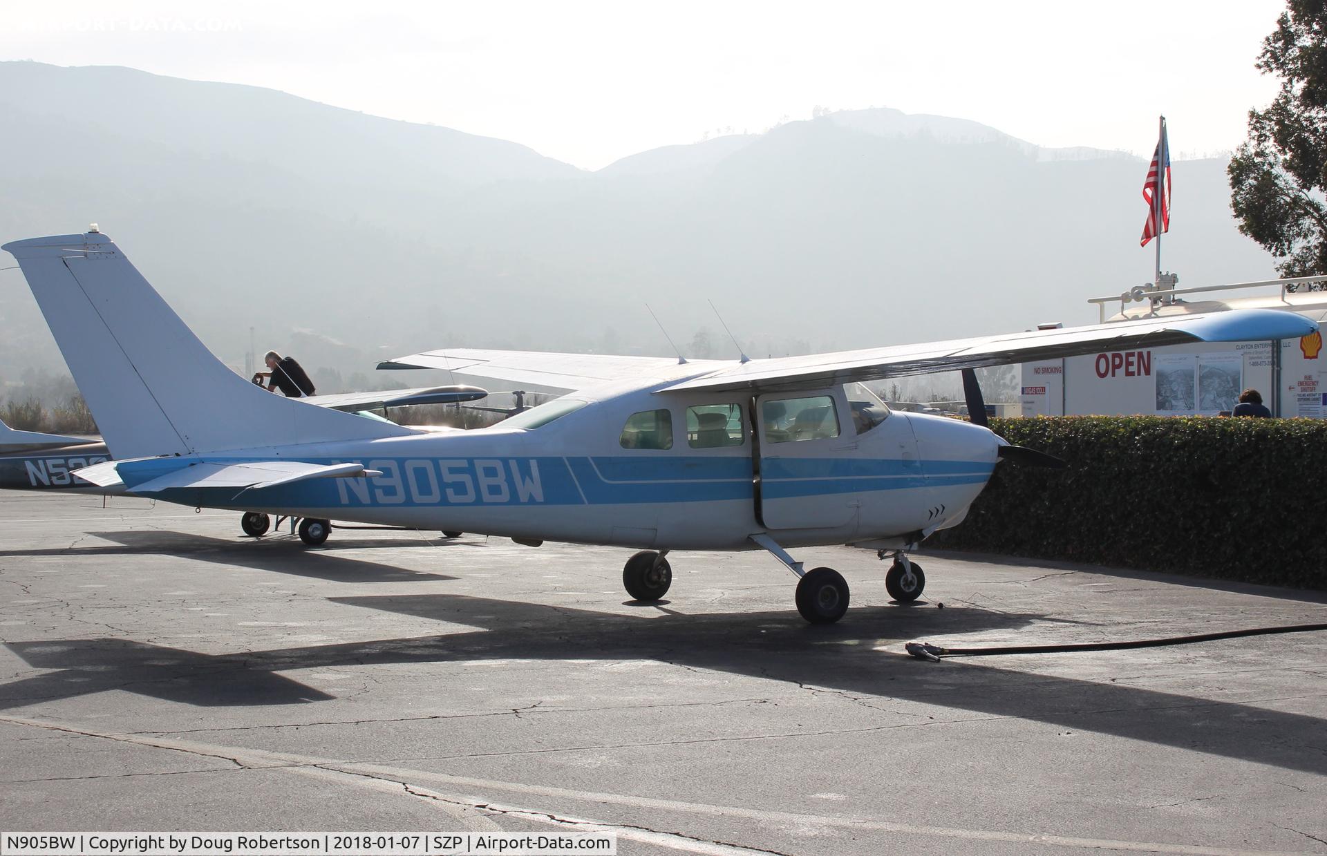 N905BW, 1968 Cessna 210H Centurion C/N 21059033, 1968 Cessna 210H CENTURION, Continental IO-520 285 Hp, at Fuel Dock