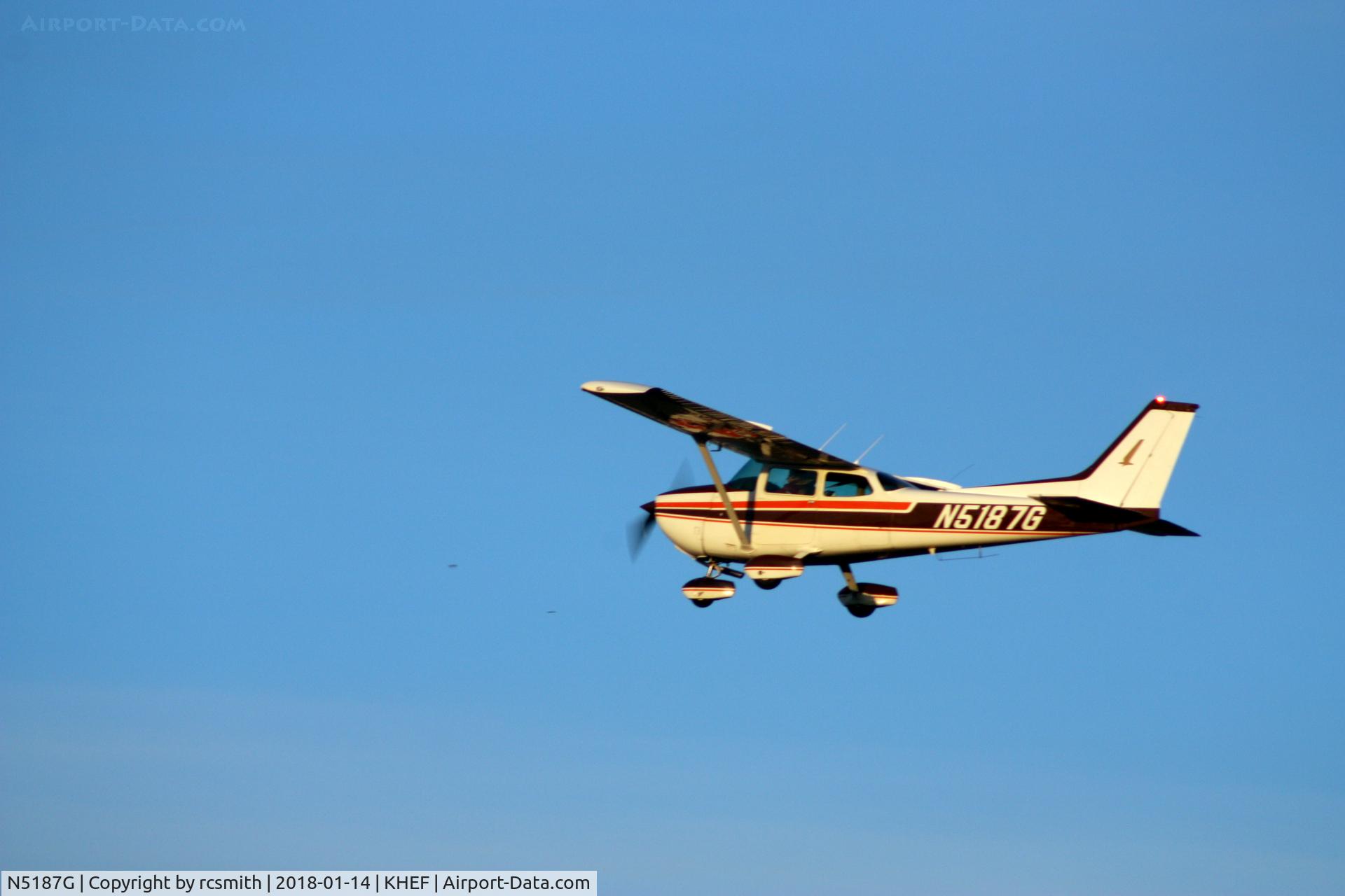 N5187G, 1979 Cessna 172N C/N 17273555, Just after takeoff.