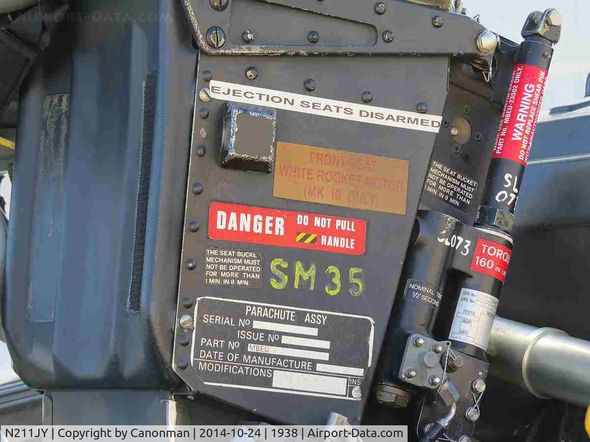 N211JY, 1985 SIAI-Marchetti S-211 C/N 013/02-010, Disarmed ejection seat
