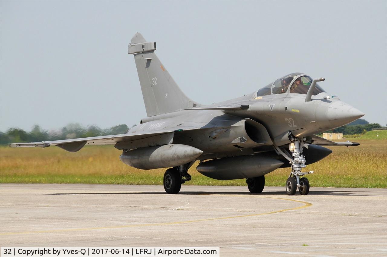 32, Dassault Rafale M C/N 32, Dassault Rafale M, Taxiing to flight line, Landivisiau Naval Air Base (LFRJ) Tiger Meet 2017