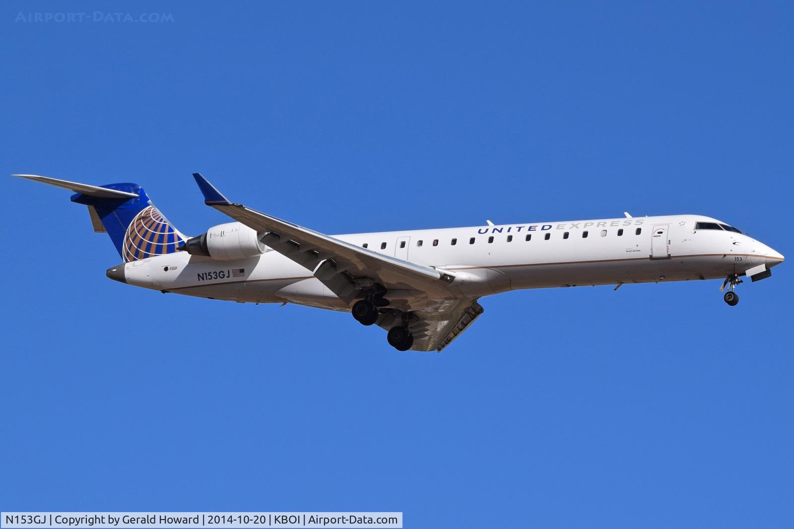 N153GJ, 2005 Bombardier CRJ-702 (CL-600-2C10) Regional Jet C/N 10219, Landing RWY 10L.