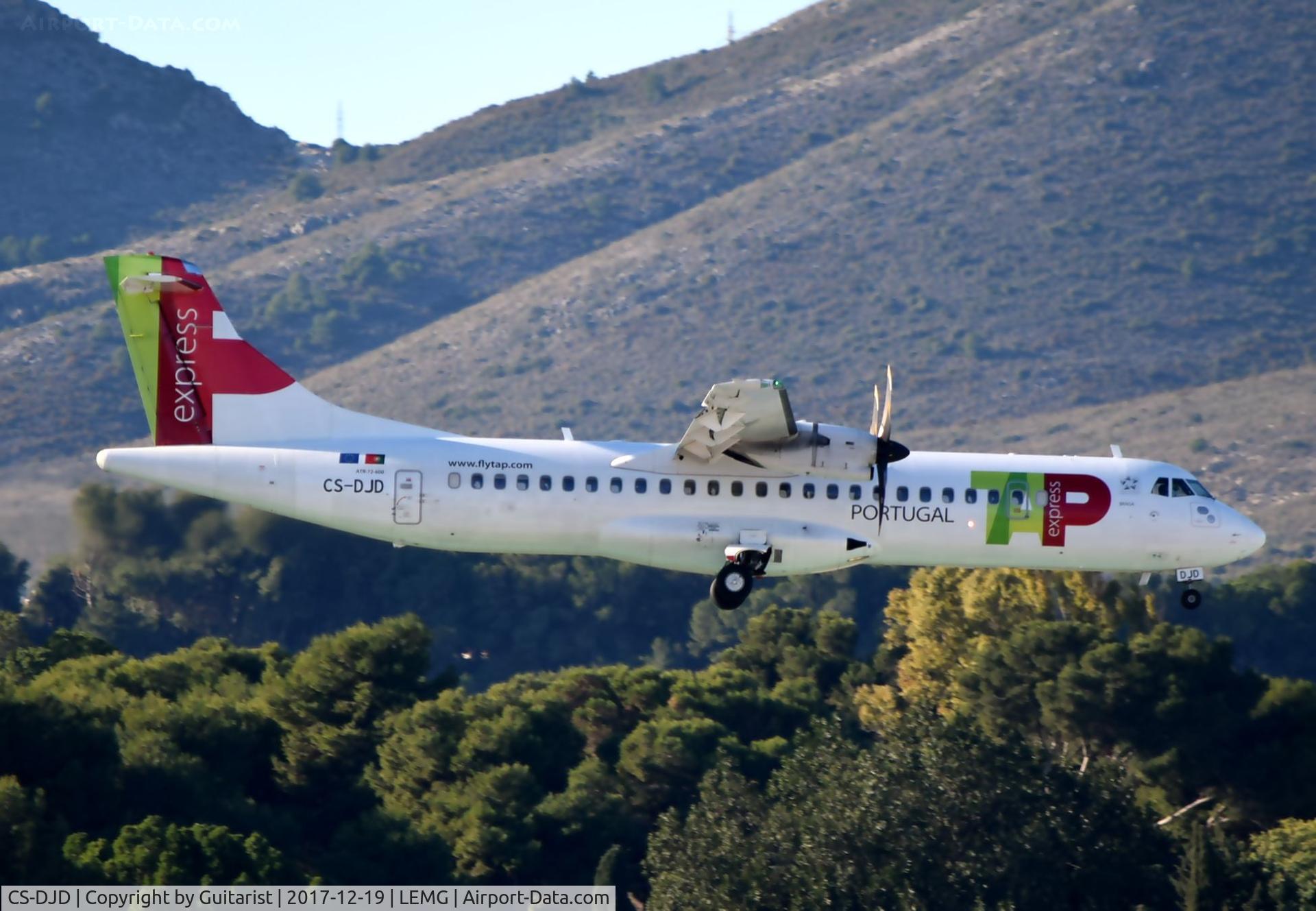 CS-DJD, 2015 ATR 72-212A C/N 1233, At Malaga