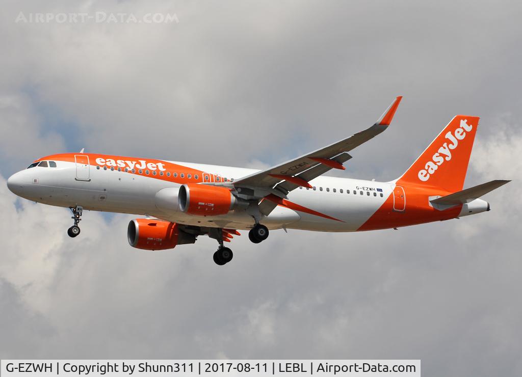 G-EZWH, 2013 Airbus A320-214 C/N 5542, Landing rwy 25R in new c/s