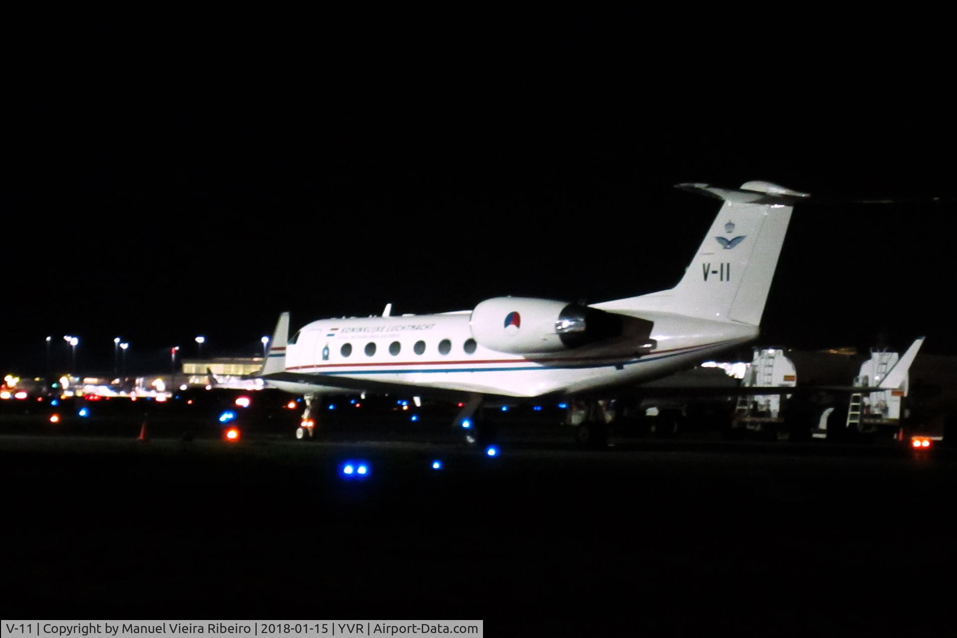 V-11, Gulfstream Aerospace G-IV C/N 1009, In Vancouver for Korea Summit.