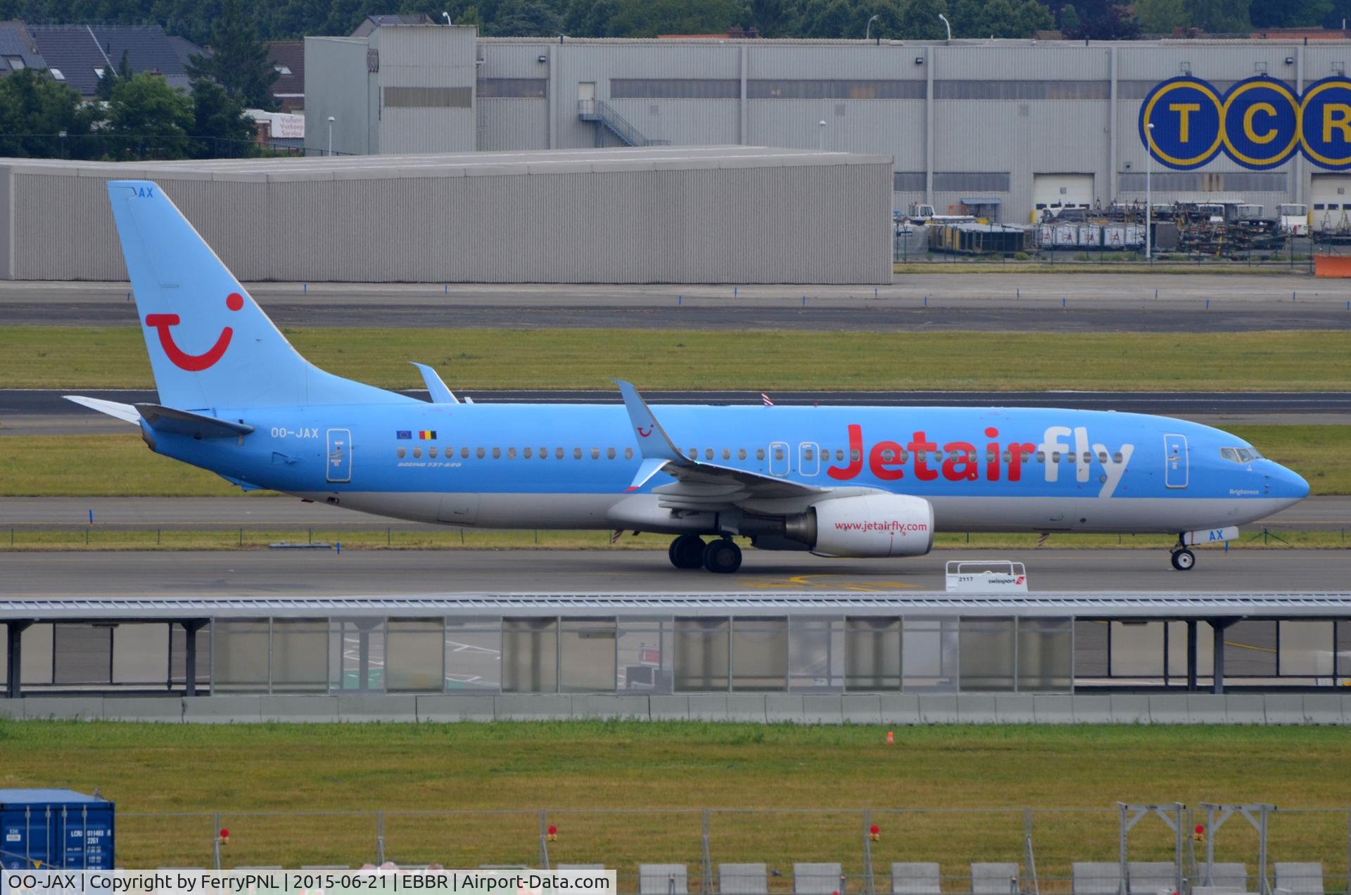 OO-JAX, 2010 Boeing 737-8K5 C/N 37238, Jetairfly B738 back at its base.