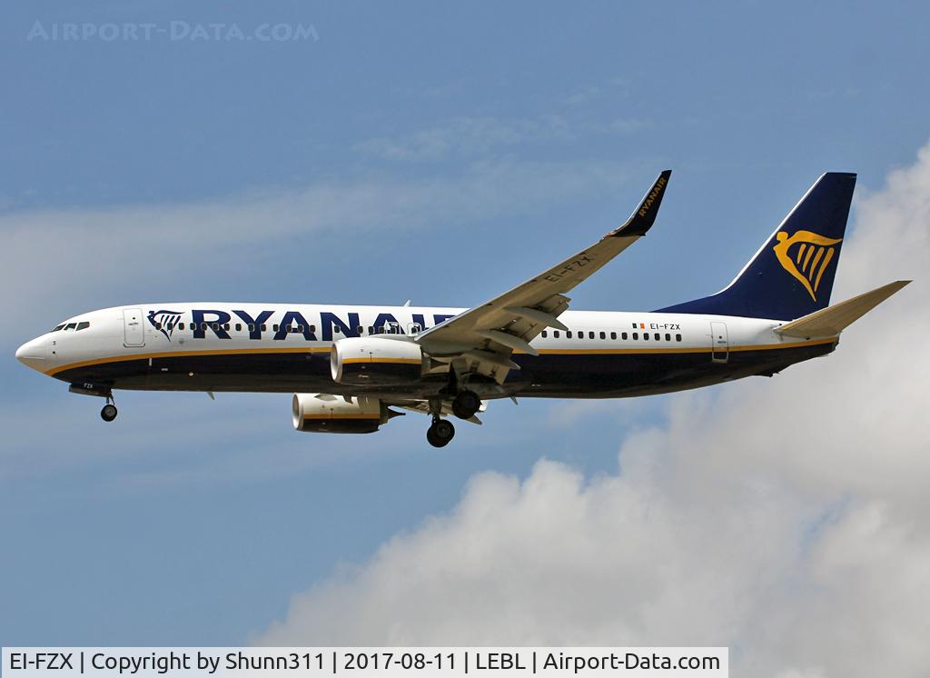 EI-FZX, 2017 Boeing 737-8AS C/N 44791, Landing rwy 25R