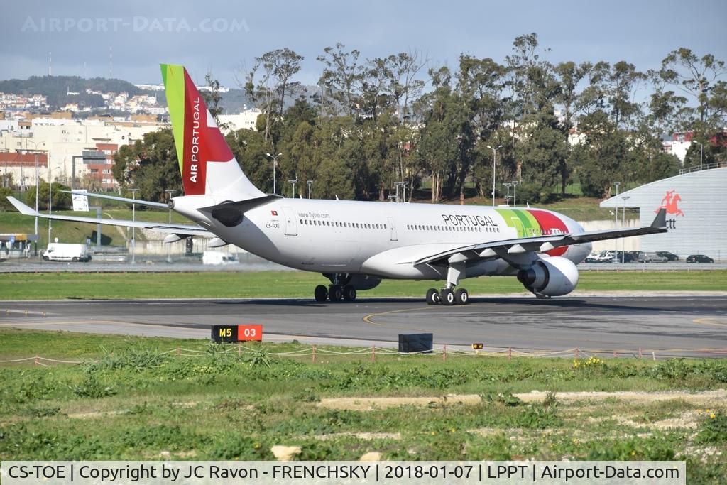 CS-TOE, 1999 Airbus A330-223 C/N 305, 