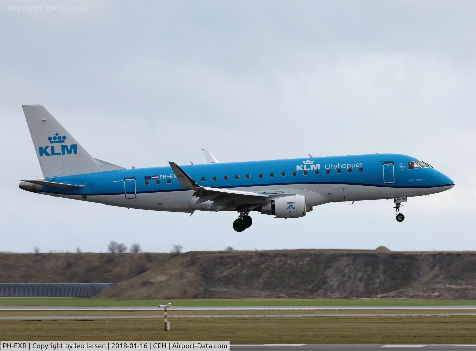 PH-EXR, 2017 Embraer 175STD (ERJ-170-200STD) C/N 17000697, Copenhagen 16.1.2018 landing R-22R