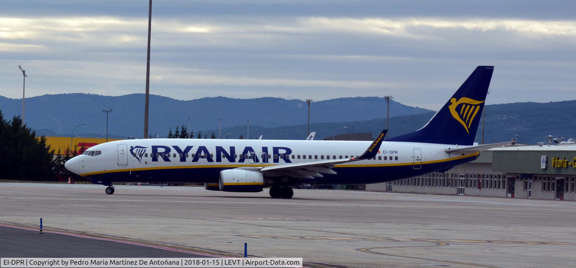 EI-DPR, 2007 Boeing 737-8AS C/N 33614, Foronda - Vitoria-Gasteiz - España