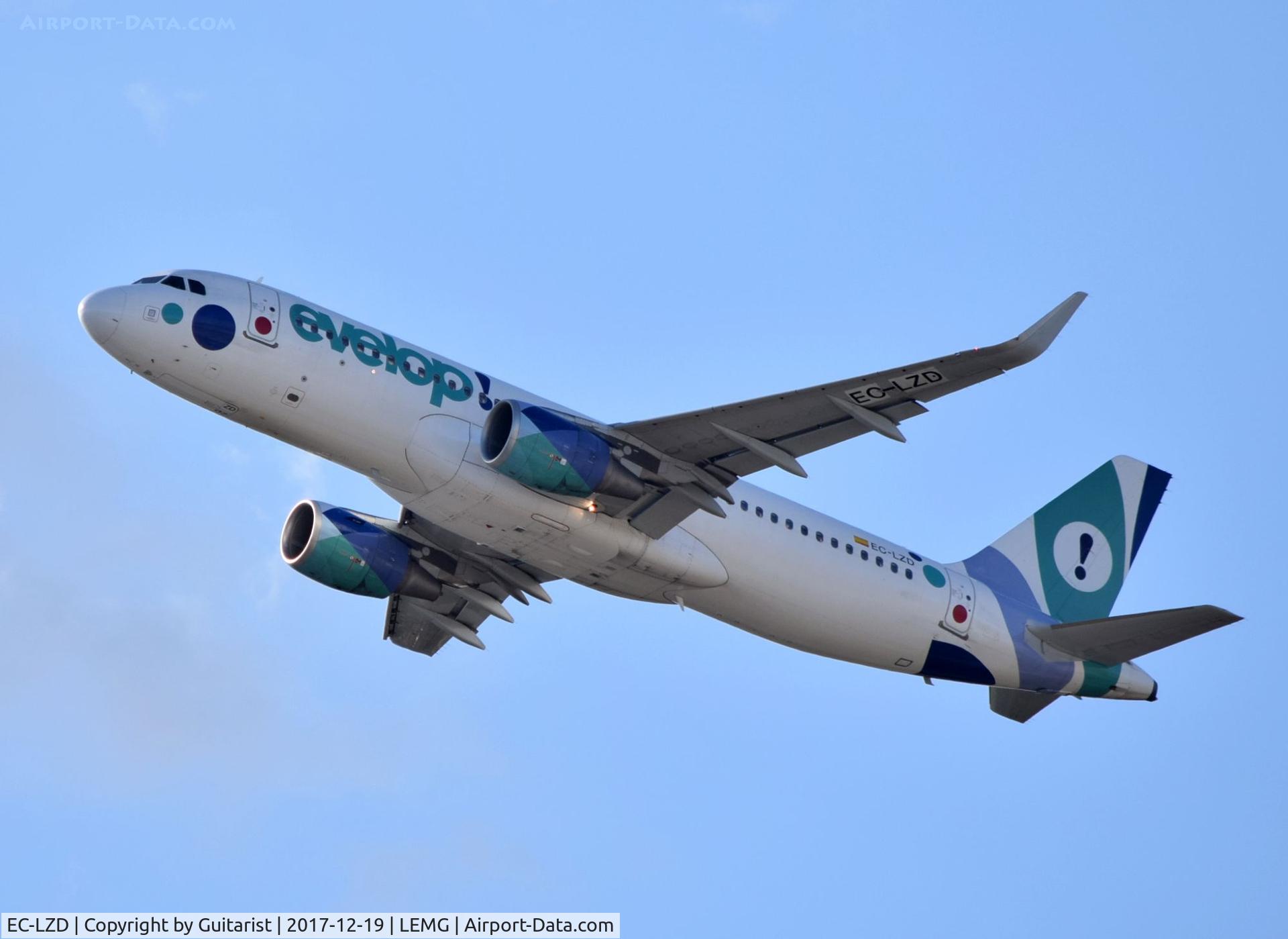 EC-LZD, 2013 Airbus A320-214 C/N 5642, At Malaga