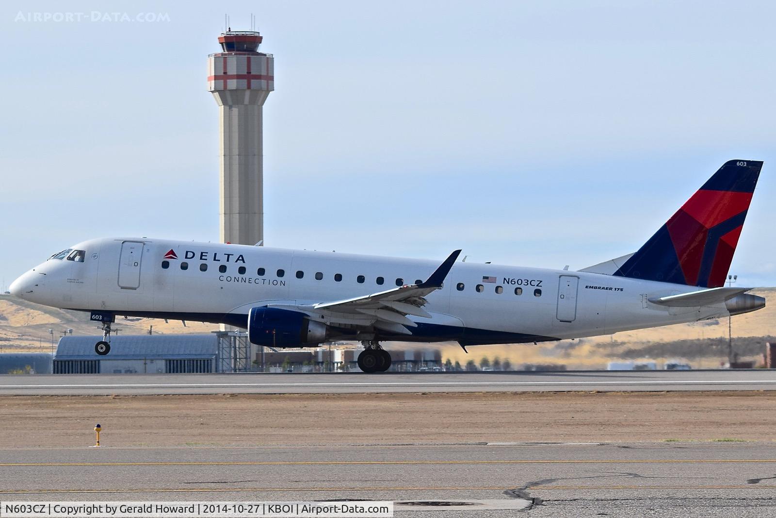 N603CZ, 2007 Embraer 175LR (ERJ-170-200LR) C/N 17000176, Landing RWY 10L.